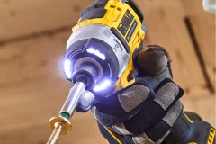 Аккумуляторный шуруповерт DeWalt DCF860NT-XJ — фото 8