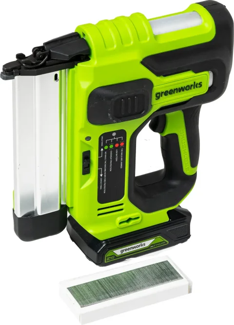 Аккумуляторный гвоздезабиватель Greenworks GD24BN / 3400707CUA