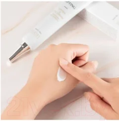 Крем для век Jigott Lifting Peptide Eye Cream (50мл) — фото 6