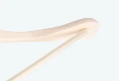 Деревянная вешалка-плечики Attribute Siluet Cream AHP226 — фото 4